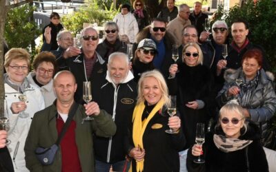 Božićno druženje ispred hotela Milenij